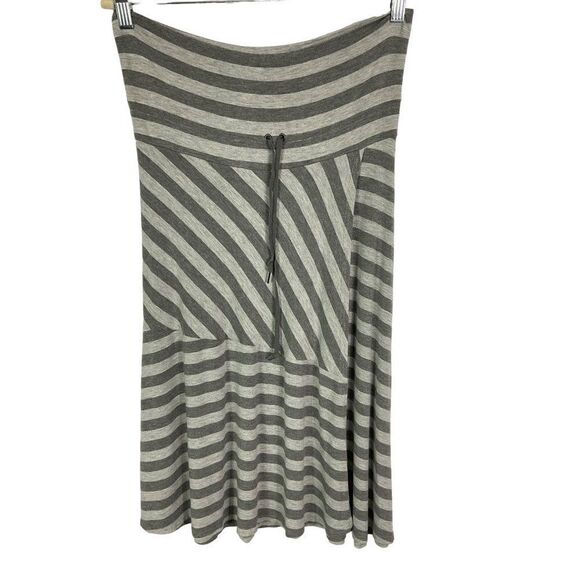 Athleta Gray Shadow Striped Faux Wrap Skirt, Drawstring Waist, small, sty 819645 - Picture 3 of 9